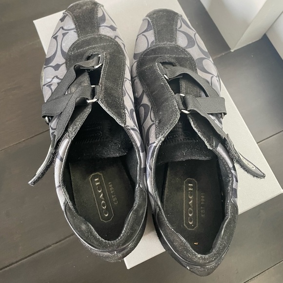 Vintage Coach Kyrie Velcro snap logo sneaker: size 8M - Picture 5 of 7